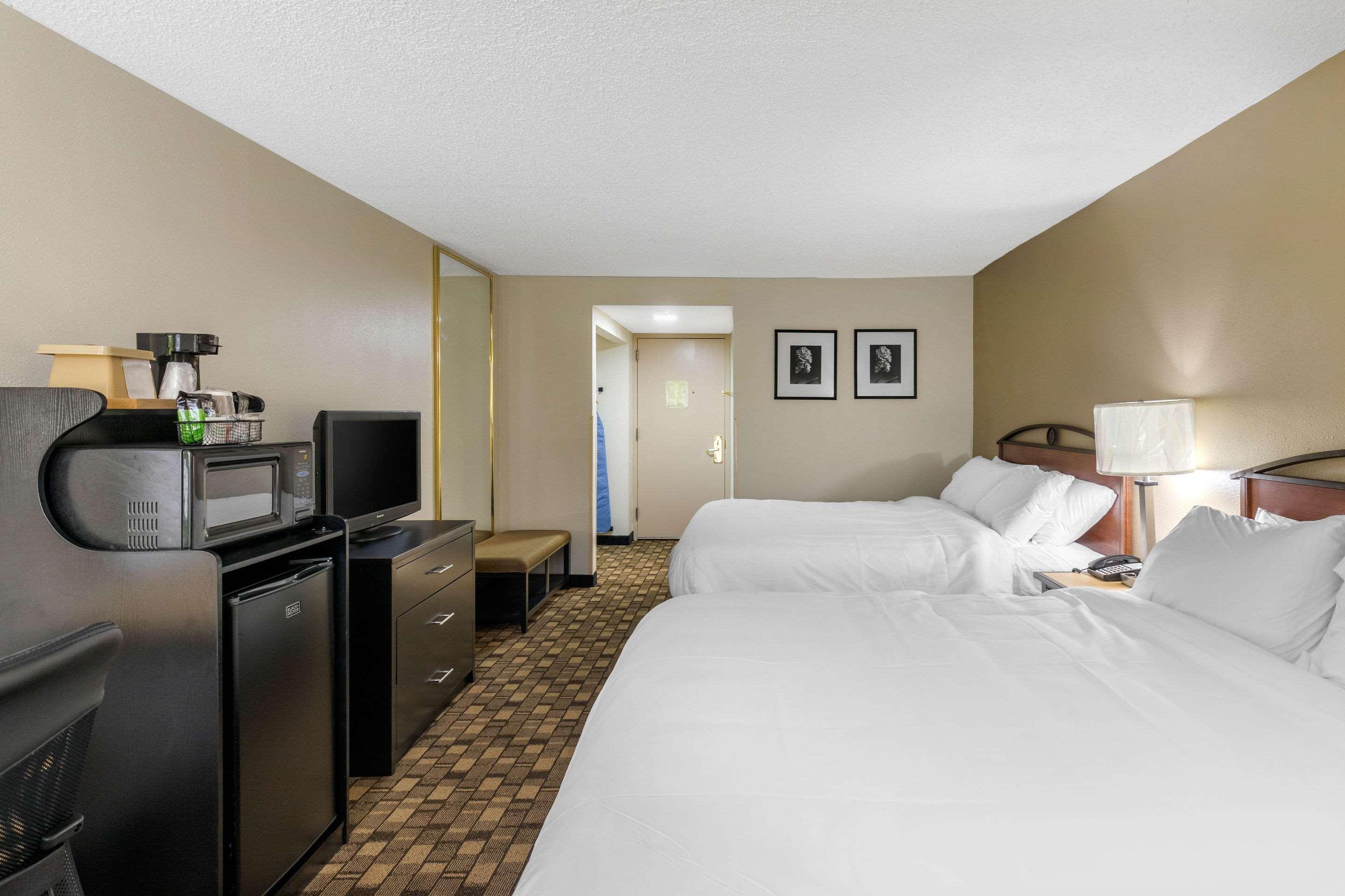 Quality Inn Tyler - Lindale Exterior photo