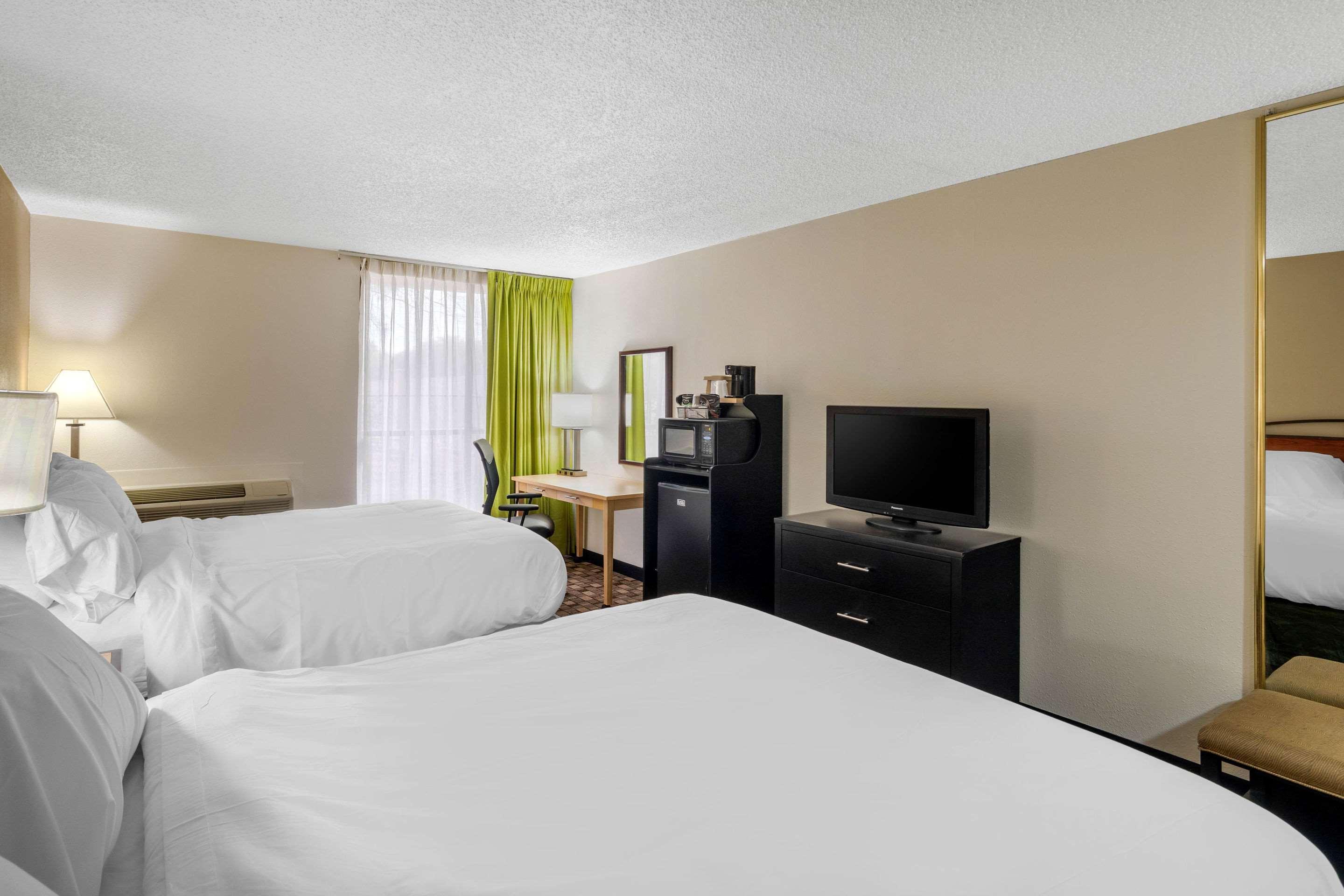 Quality Inn Tyler - Lindale Exterior photo