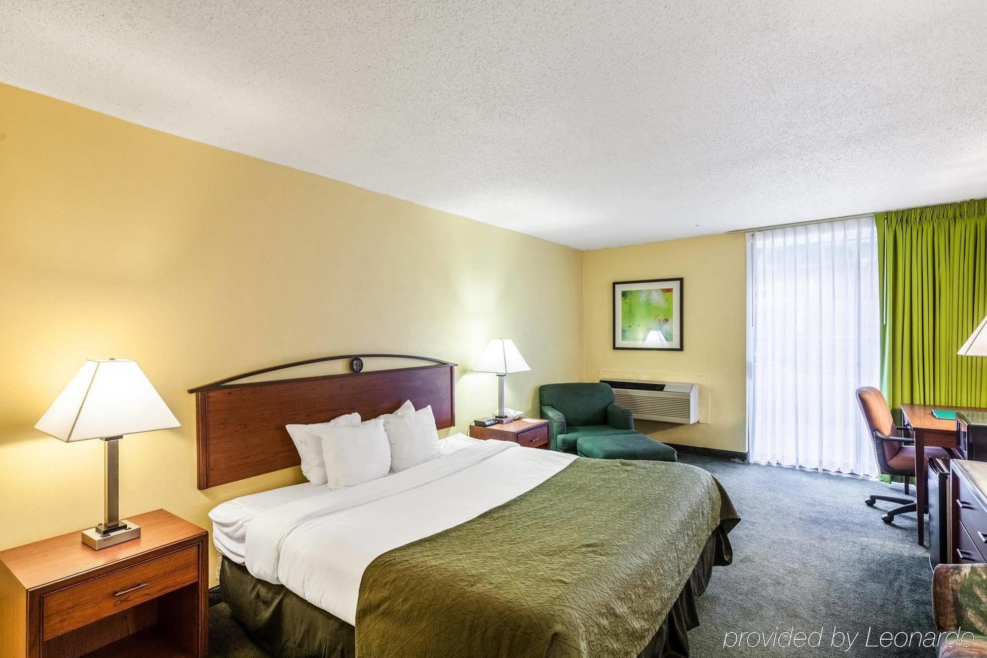 Quality Inn Tyler - Lindale Exterior photo